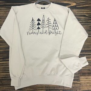 Hanes White Crewneck Sweater with Minimalist Design